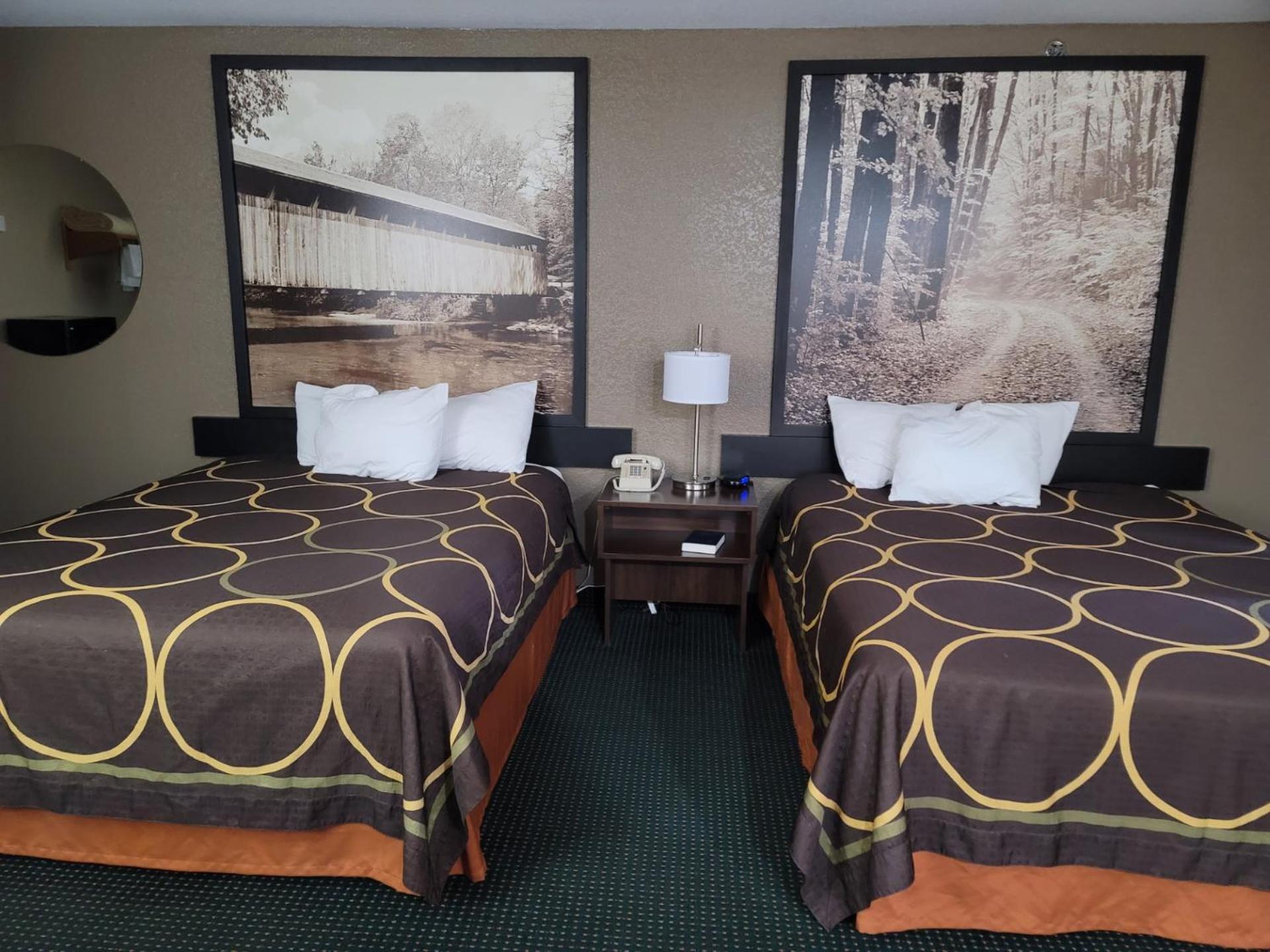 Super 8 By Wyndham Ionia Mi Hotell Exteriör bild